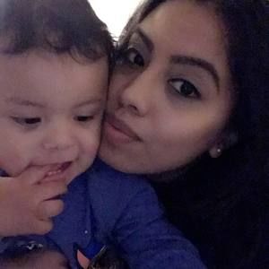 Meet your Posher, Ana